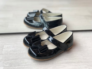 Pretty Black Shoes